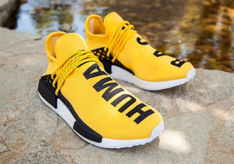 human race sneakers for men